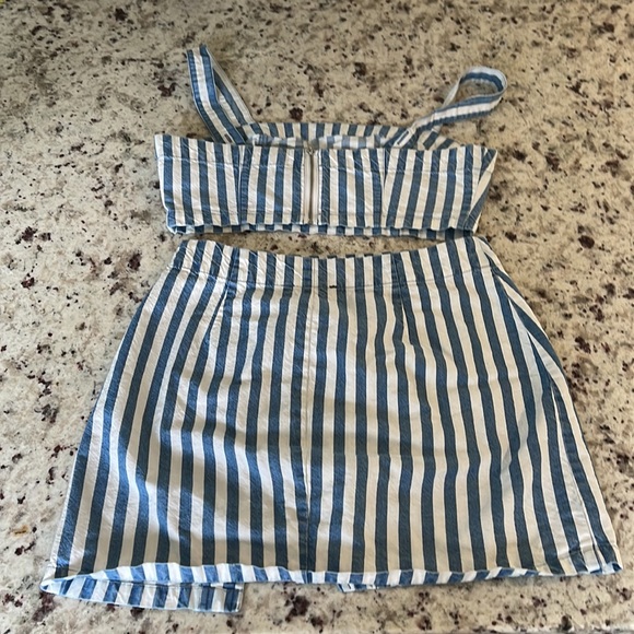 Forever 21 two piece outfit - Picture 2 of 11